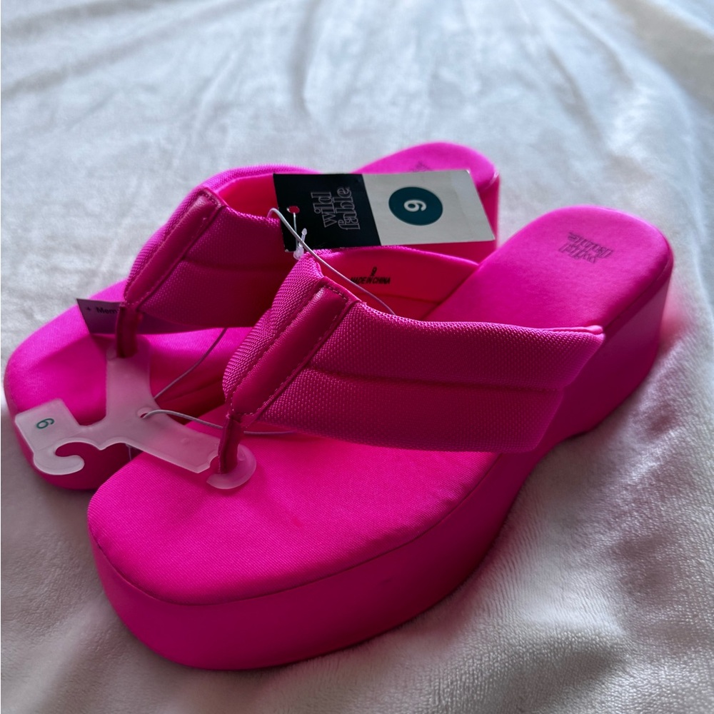 Wild Fable Pink Platform Flip Flops